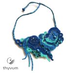 Atlantisz világa freeform horgolt nyakék kék árnyalatokban-egyedi textilékszer