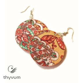 Narancssárga mintás, kerek etno stílusú fülbevaló – kézzel készült, egyedi etnikai mintás ékszer, bohém és nőies kiegészítő