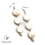 Hosszú fehér kagylógyöngy fülbevaló