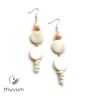 Hosszú fehér kagylógyöngy fülbevaló ásványgyönggyel