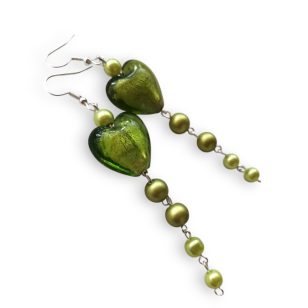 Zöld szíves hosszú gyöngyfülbevaló