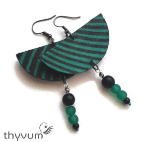 Zöld hullám kézműves félhold fülbevaló