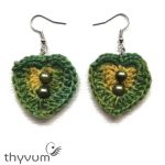 Zöld színű horgolt fülbevaló – kézzel készült, egyedi kézműves ékszer, bohém és nőies stílusban