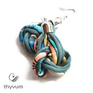 Gordiusz menta tarka mintás fülbevaló újrahasznosított pólófonalból- vidám textilékszer mindennapi viseletre