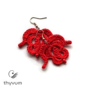 Piros, tulipános horgolt fülbevaló – kézzel készült, egyedi kézműves ékszer, bohém és etno stílusban