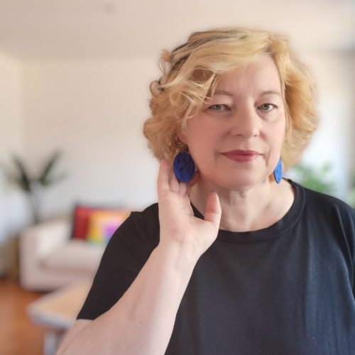Ovális színes fülbevaló afrikai textilből Kékvilág