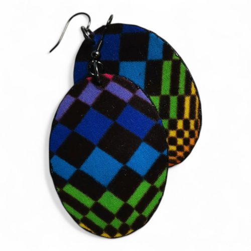 Ovális színes fülbevaló afrikai textilből Vasarely