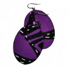Ovális színes fülbevaló afrikai textilből Lila