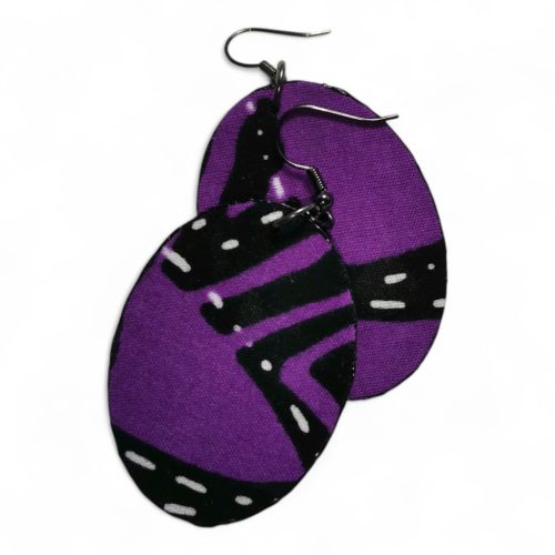 Ovális színes fülbevaló afrikai textilből Lila