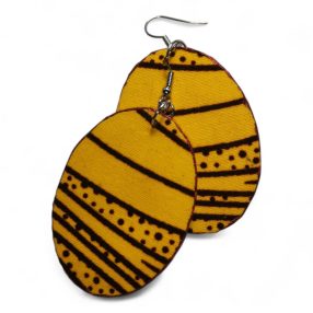 Ovális színes fülbevaló afrikai textilből Sárga