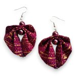 Moyo Leaf hajtogatott levél forma afrikai textil fülbevaló, püspöklila-arany textilékszer