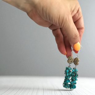 Korfu fülbevaló türkinit ásványokkal, hosszú lógós nyári ékszer bohém stílusban – Thyvum kollekció