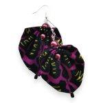 Moyo Leaf kézzel hajtogatott afrikai textil fülbevaló, lila mintás levél formájú ékszer