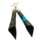 Piruett kék arany csavart designer fülbevaló valódi bőrből.