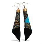 Piruett kék arany csavart designer fülbevaló valódi bőrből.