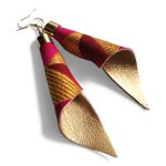 Piruett pink-arany mintás designer fülbevaló valódi bőrből