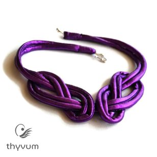 Duplacsavar fonott nyakék- lila textilékszer