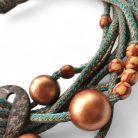 Solara fémmentes zöld textil nyaklánc nagyméretű bronz színű fagyöngyökkel