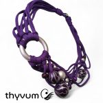 Bubblea lila nyaklánc, textilékszer festett óriásgyöngyökkel