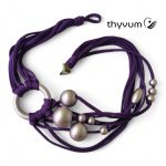 Bubblea lila fonal nyaklánc, textilékszer ezüstlila gyöngyökkel