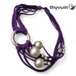 Bubblea lila fonal nyaklánc, textilékszer ezüstlila gyöngyökkel