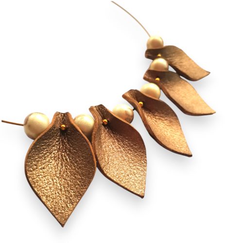 Lumira elegáns bőr nyaklánc bronz tónusban