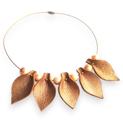 Lumira elegáns bőr nyaklánc bronz tónusban