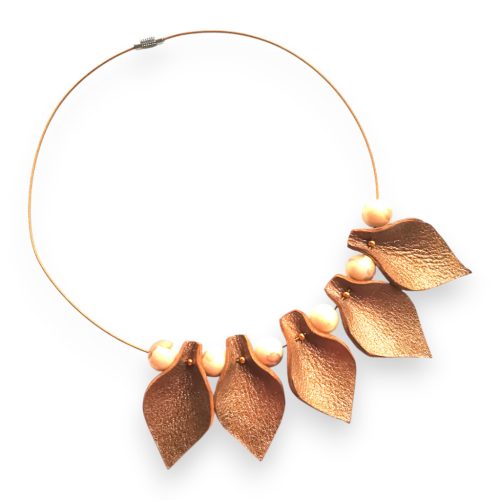 Lumira elegáns bőr nyaklánc bronz tónusban