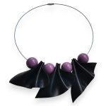 Indigo wawe modern bőr nyaklánc lila gyöngyökkel